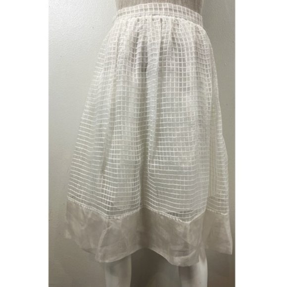 Elizabeth and James Dresses & Skirts - BNWOT ELIZABETH AND JAMES WHITE SHEER A-LINE SKIRT 2